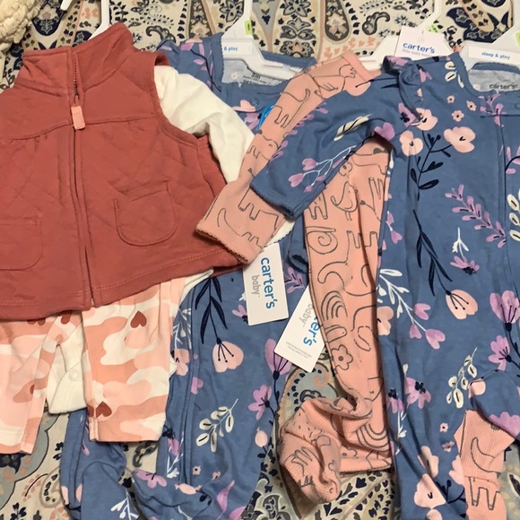 Bundle of new baby girl clothing - Picture 6 of 6